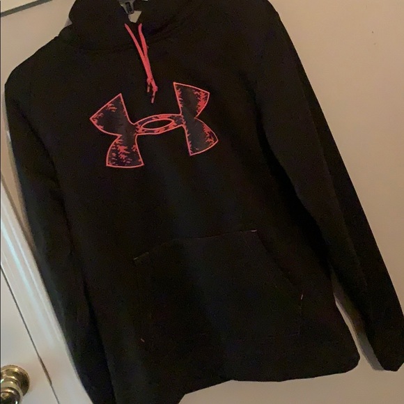 UA hoodie - Picture 1 of 1